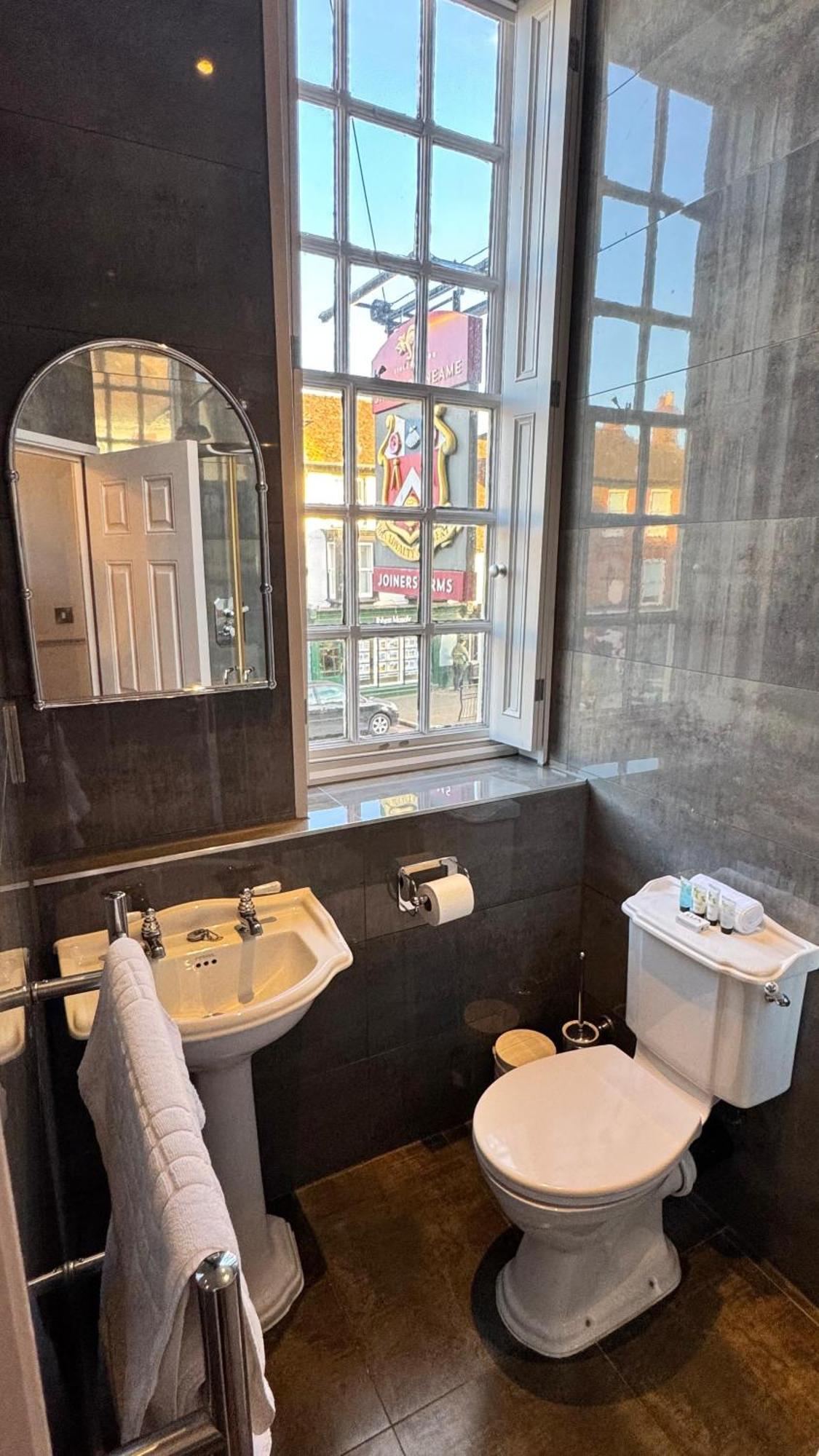 ווסט מאלינג No64 The Boutique Hotel מראה חיצוני תמונה