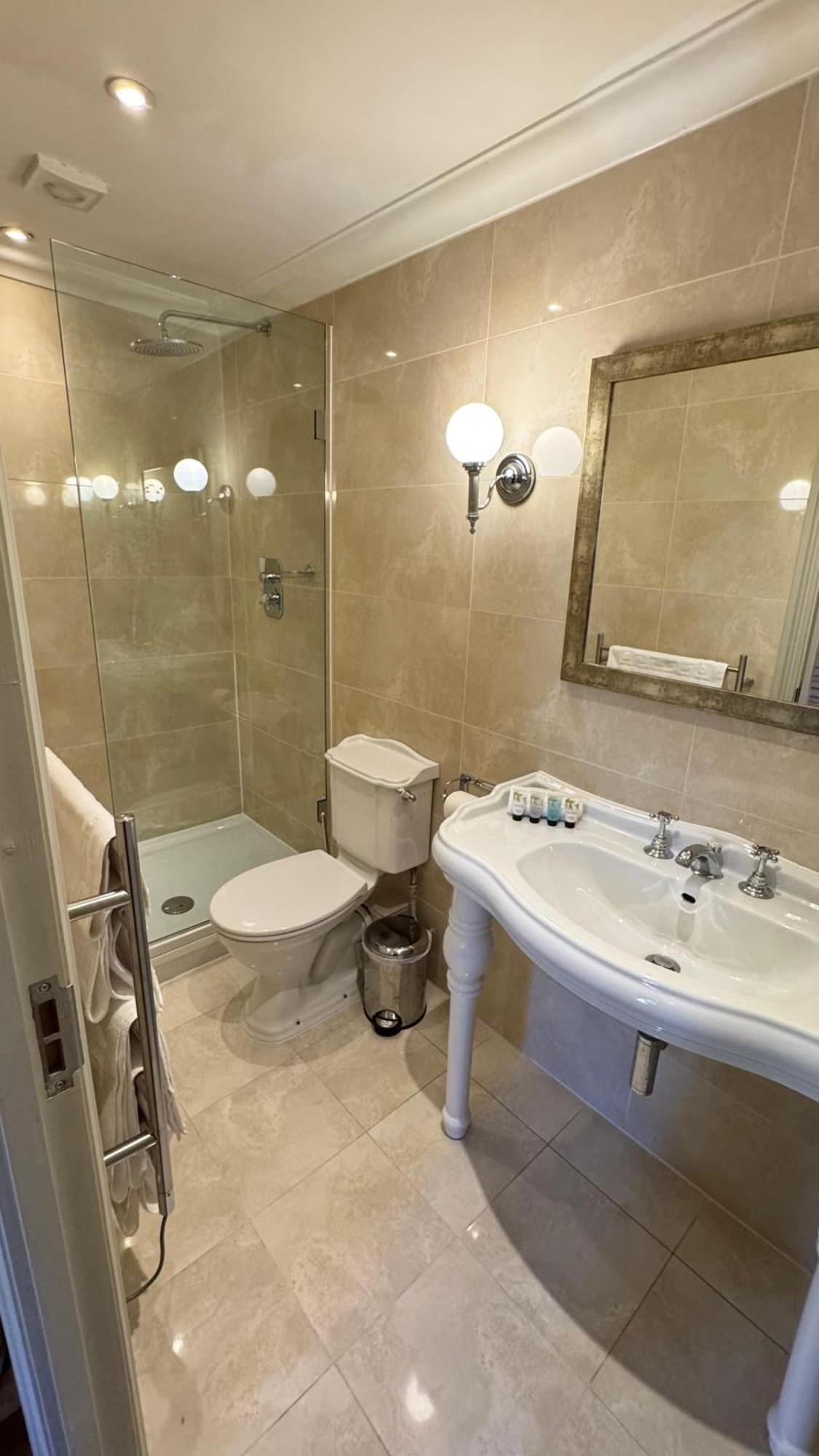 ווסט מאלינג No64 The Boutique Hotel מראה חיצוני תמונה